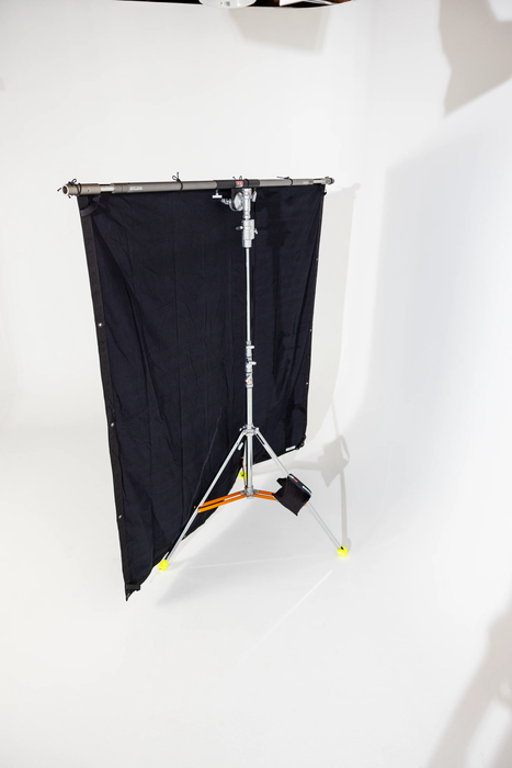 Matthews Solid Black 8'x8'