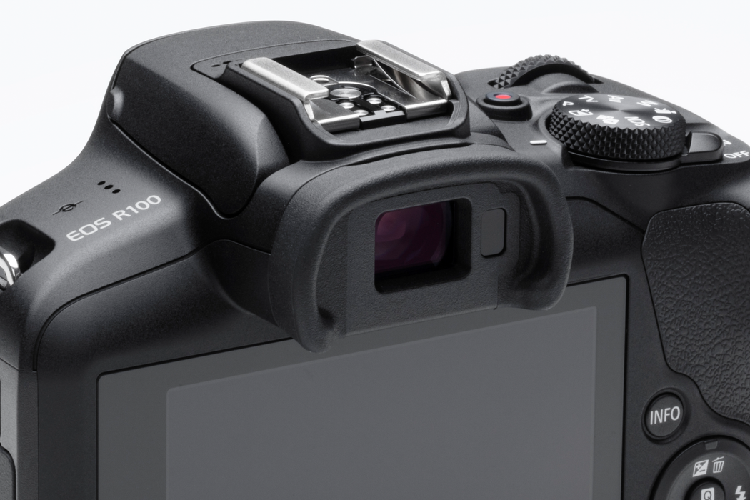 Canon EOS R100 RF-S 18-45mm f/4.5-6.3 IS STM & RF-S 55-210mm f/5-7.1 IS STM Lens Kit