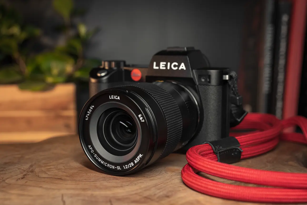 Leica APO-Summicron-SL 28mm f/2 ASPH. Lens
