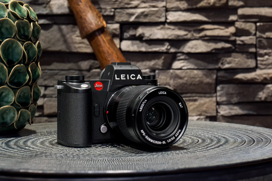 Leica APO-Summicron-SL 50mm f/2 ASPH. Lens