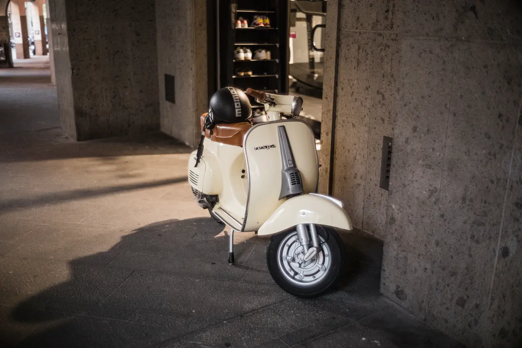 Leica Summilux-M 35mm f/1.4 Lens