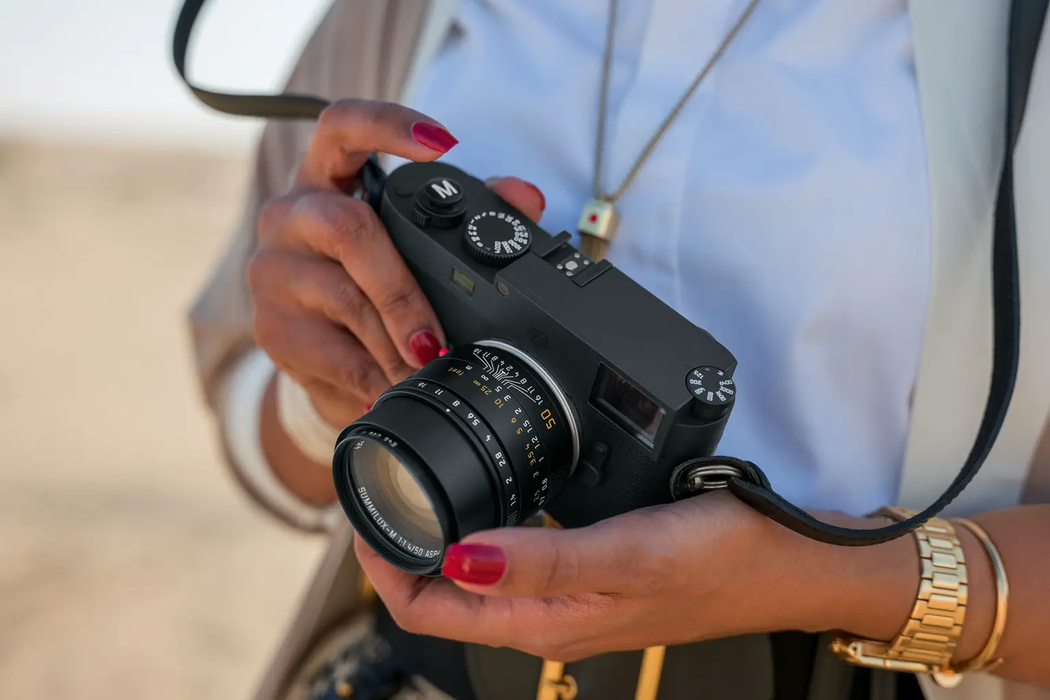 Leica Summilux-M 50mm f/1.4 ASPH. Lens - Silver