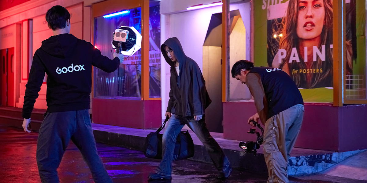 Godox ML100R RGB Portable LED Light Kit with 36 Lens & Battery Grip