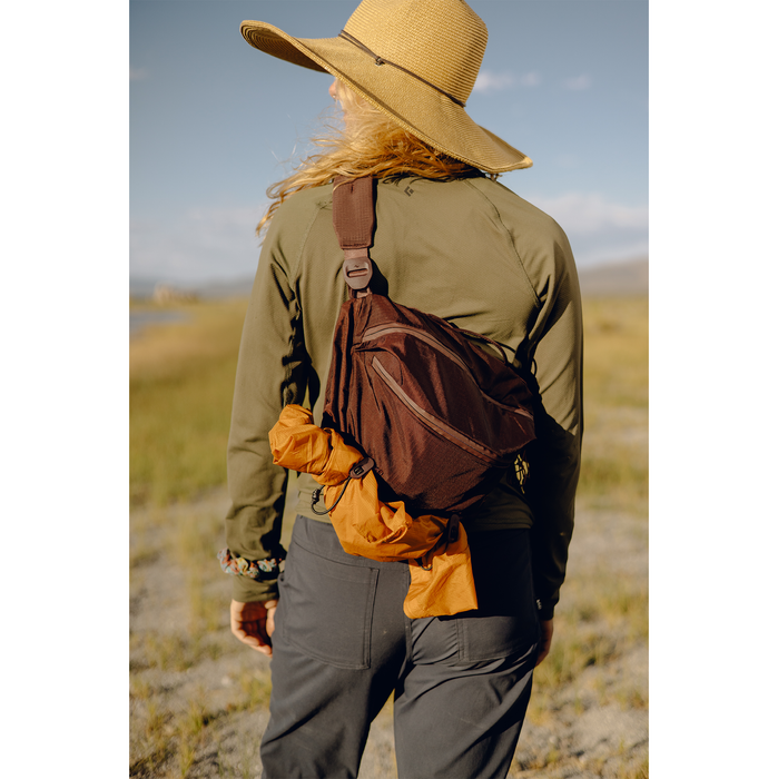 Peak Design Outdoor Sling 7L - Eclipse — Glazer's Camera Peak Design Outdoor Sling 7L - Eclipse — Glazer's Camera