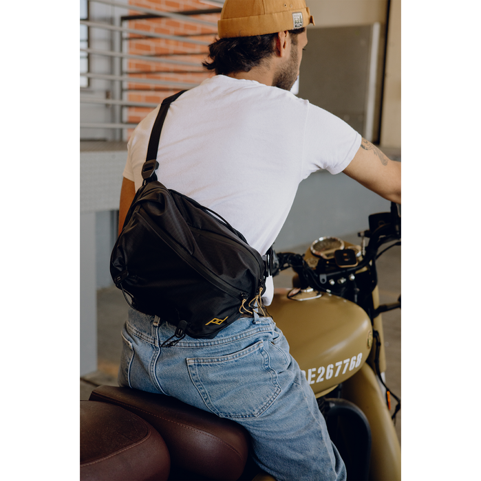 Peak Design Outdoor Sling 7L - Black — Glazer's Camera Peak Design Outdoor Sling 7L - Black — Glazer's Camera