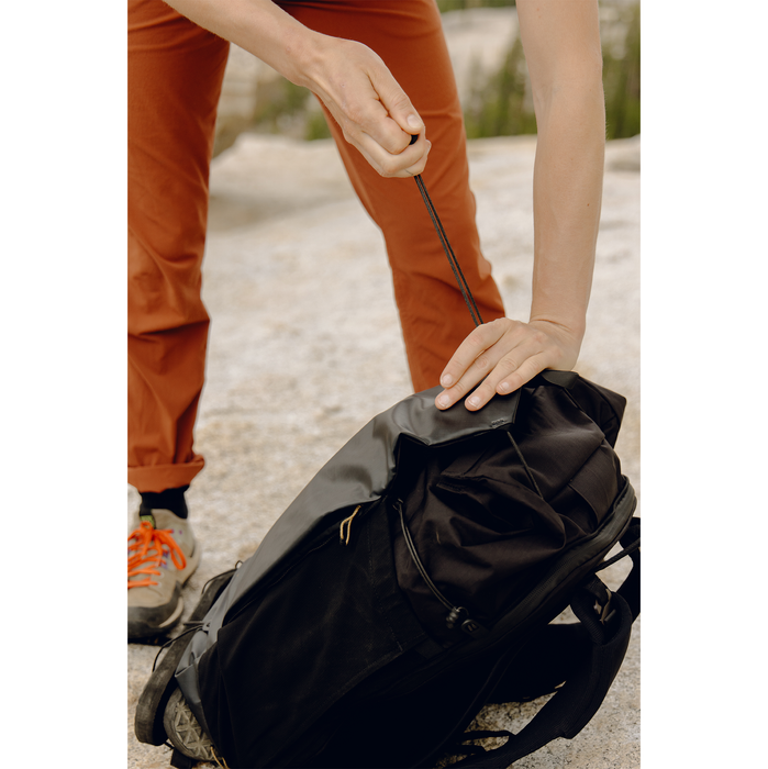 Peak Design Outdoor 25L Backpack - Black