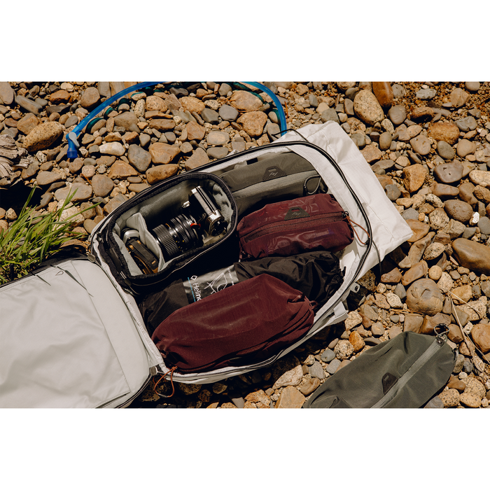 Peak Design Outdoor 25L Backpack - Cloud