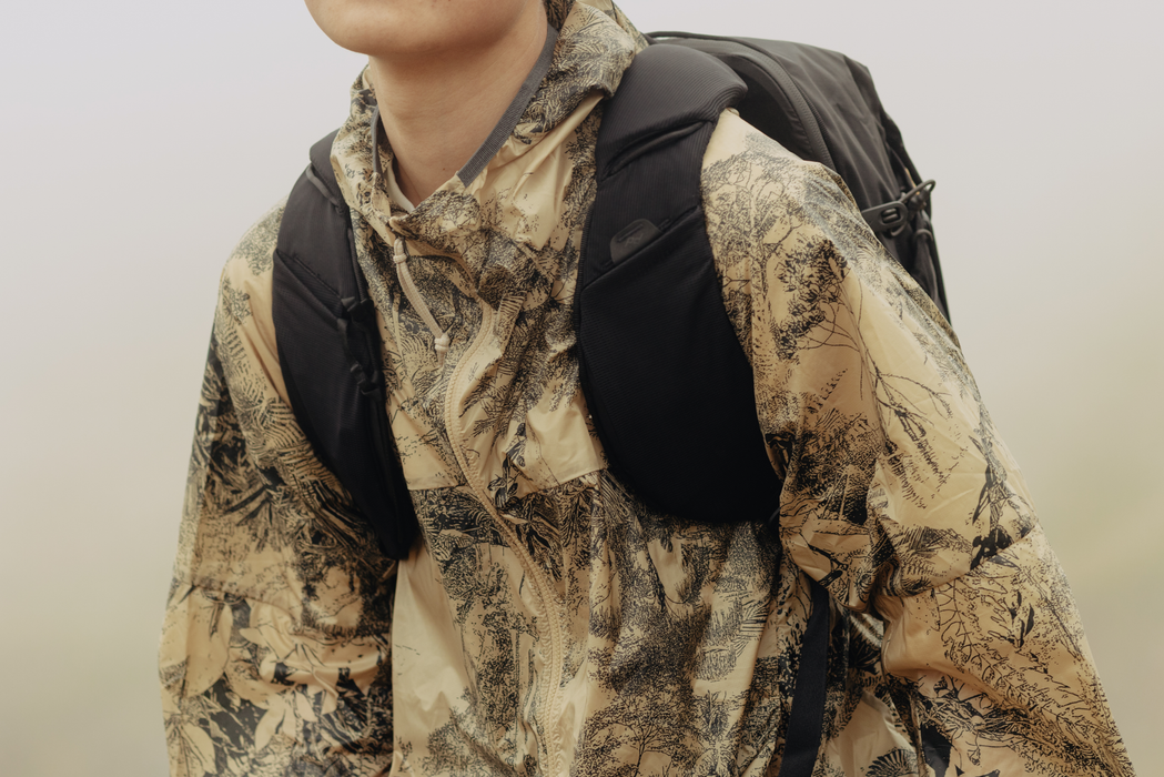 Peak Design Outdoor 18L Backpack Zip - Black