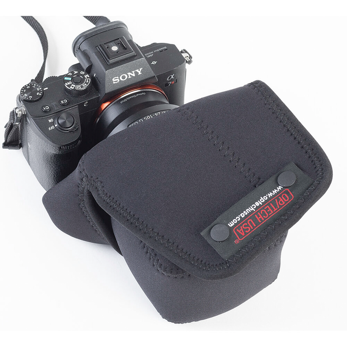 Op/Tech Soft Pouch for Camera & Lens, Digital D-Midsize OS (Oversize) - Black