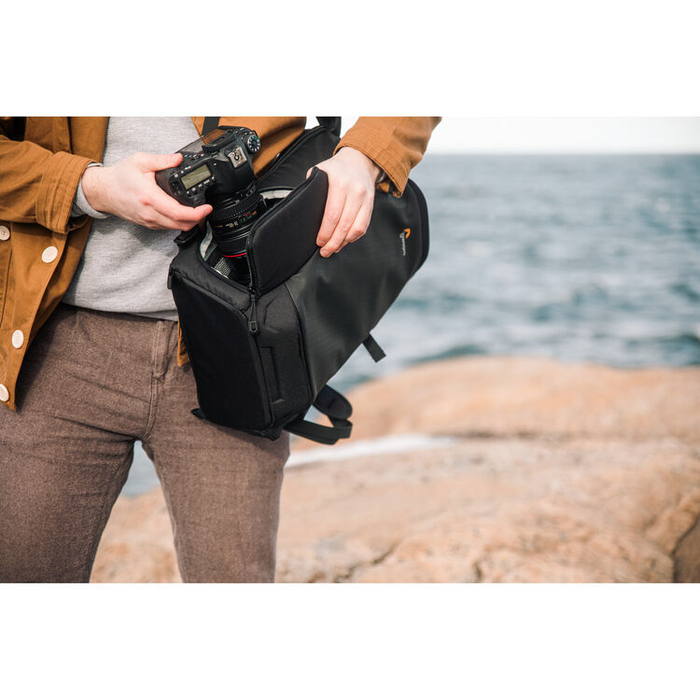 LowePro Flipside 300 AW III 17L Backpack - Black