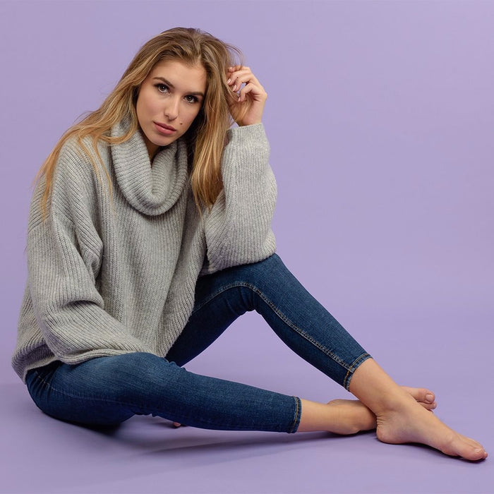 Savage #29 Orchid Seamless Background Paper 107" x 36' - In Store Pick Up Only