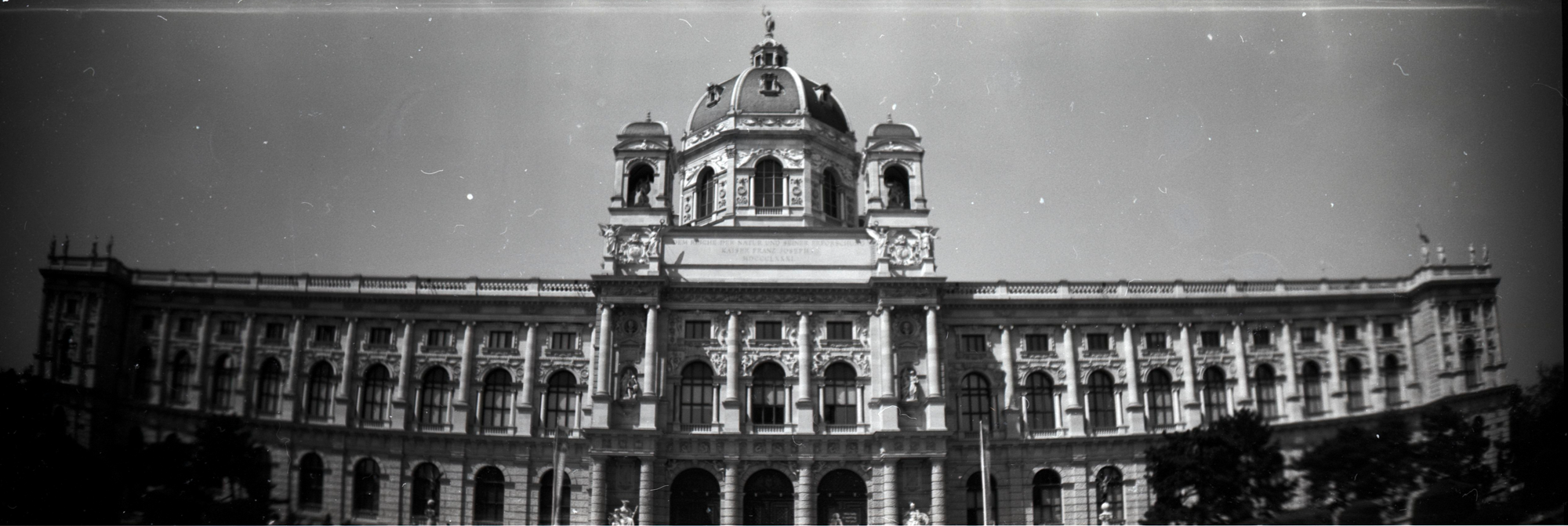 Lomography Sprocket Rocket 35mm Panoramic Film Camera - Peacock