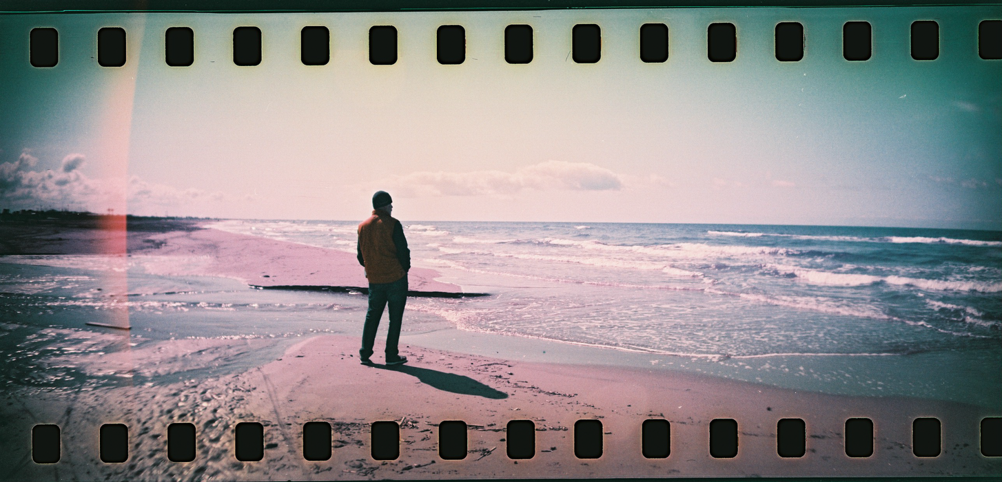 Lomography Sprocket Rocket 35mm Panoramic Film Camera - Peacock