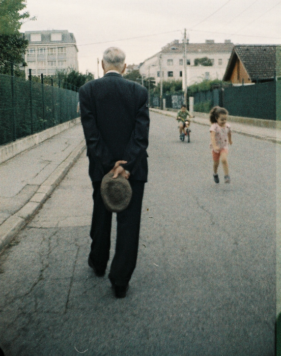 LomoChrome Color ’92 Sun-Kissed 400 Color Negative - 110mm Film, 24 Exposures, Single Roll
