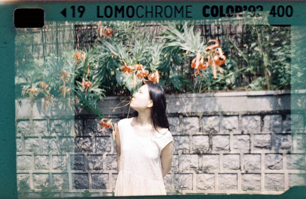 LomoChrome Color ’92 Sun-Kissed 400 Color Negative - 110mm Film, 24 Exposures, Single Roll