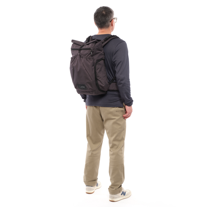 Shimoda Side Lite 22 Starter Kit with Medium Modular Top Loader - Black/White