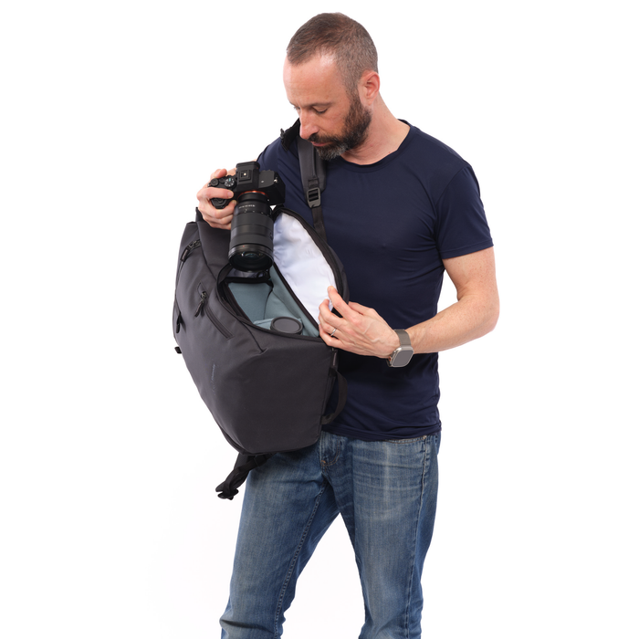 Shimoda Side Street 22 Starter Kit with Medium Modular Top Loader - Anthracite Black