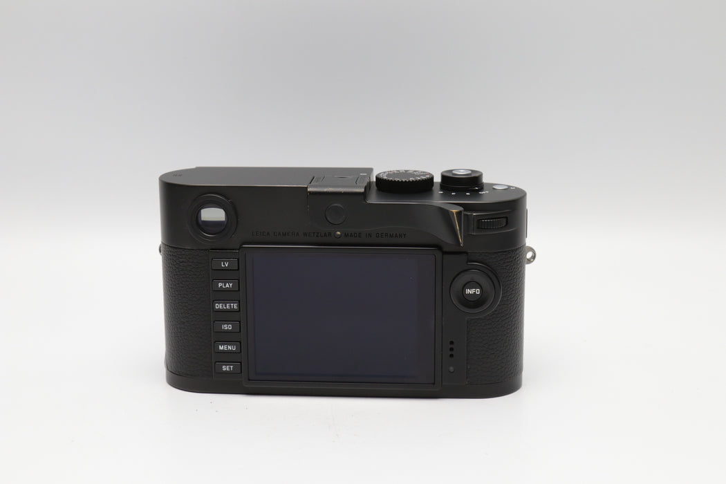 Used Leica Monochrome 246