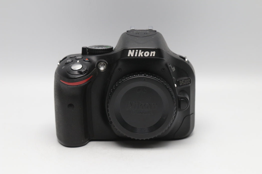 Used Nikon D5200 Body (Good)