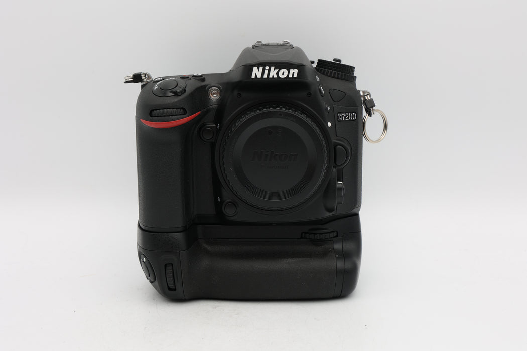 Used Nikon D7200 W/Grip (Good)