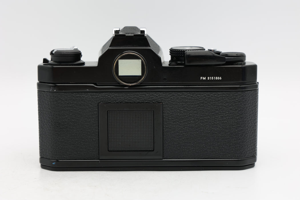 Used Nikon FM Kit w/ 50mm f1.8 (Good)
