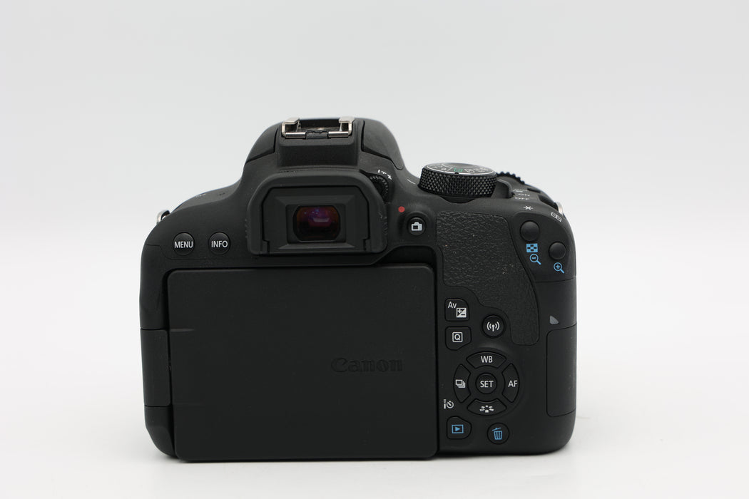 Used Canon EOS T7i (G)
