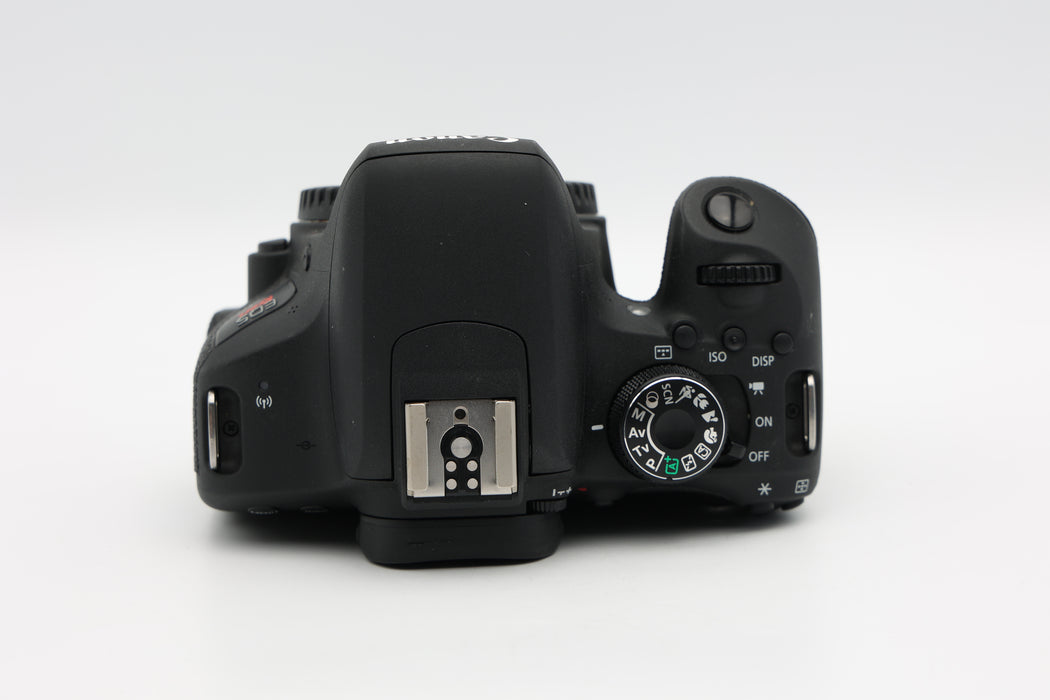 Used Canon EOS T7i (G)