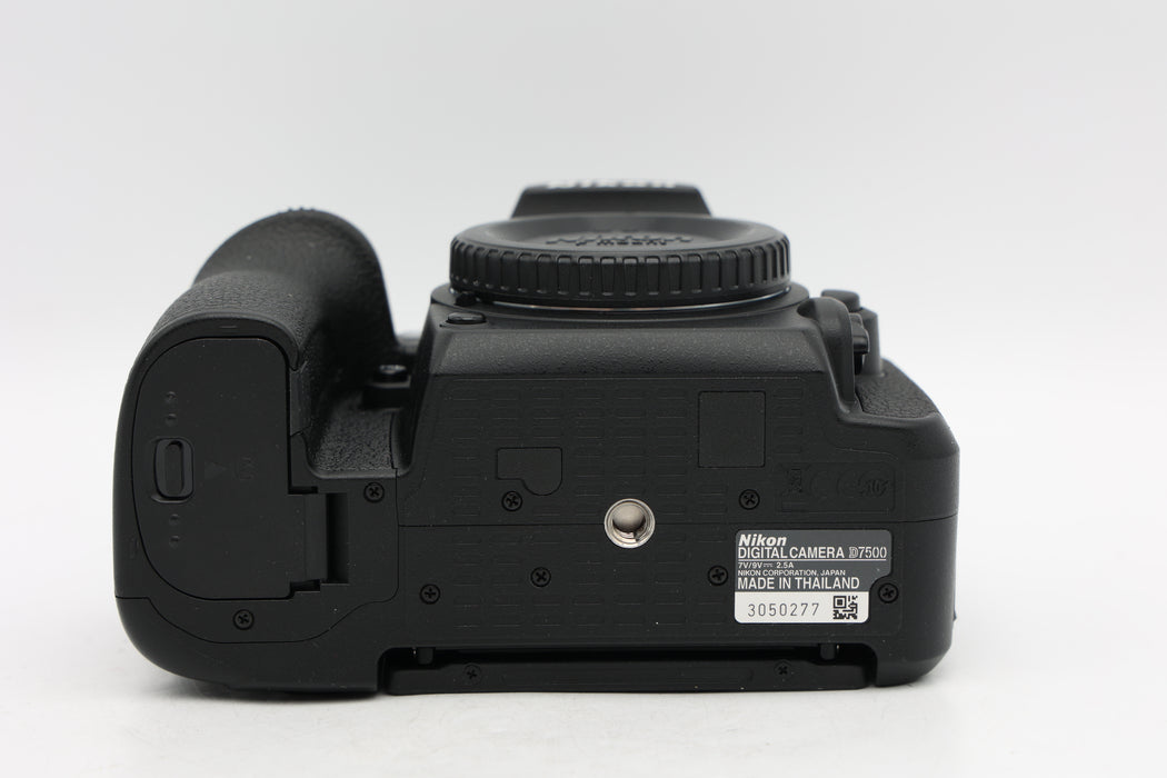 Used Nikon D7500 Body