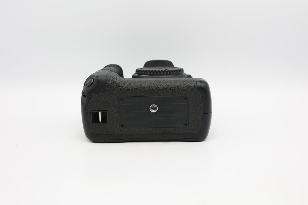Used Canon 7D W/Grip (G)