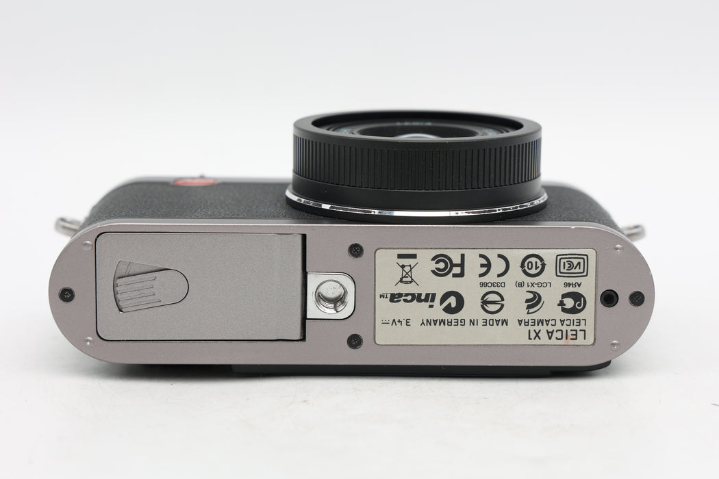 Used Leica X1 (Good) Wear on screen