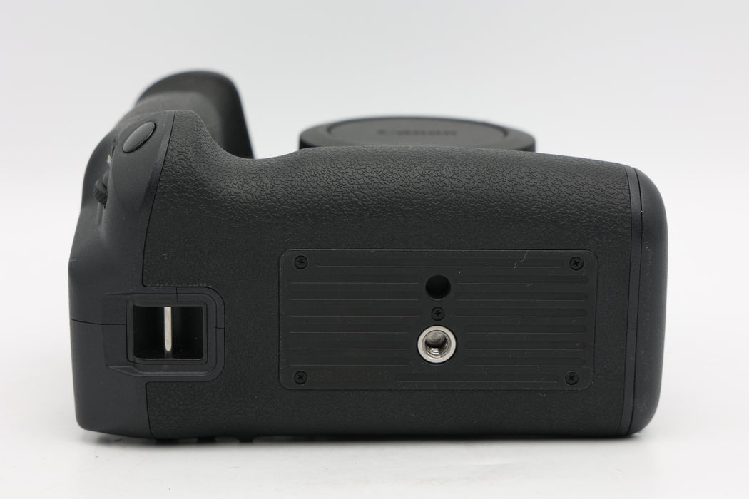 Used Canon R5 Body w/ BG-R10 (EX)
