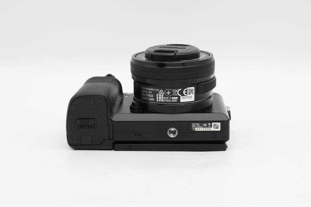 Used Sony A6000 W/16-50mm (G)
