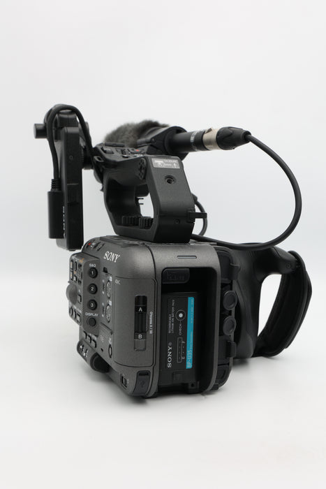 Used Sony FX6 w/ ECM-VG1 (EX)
