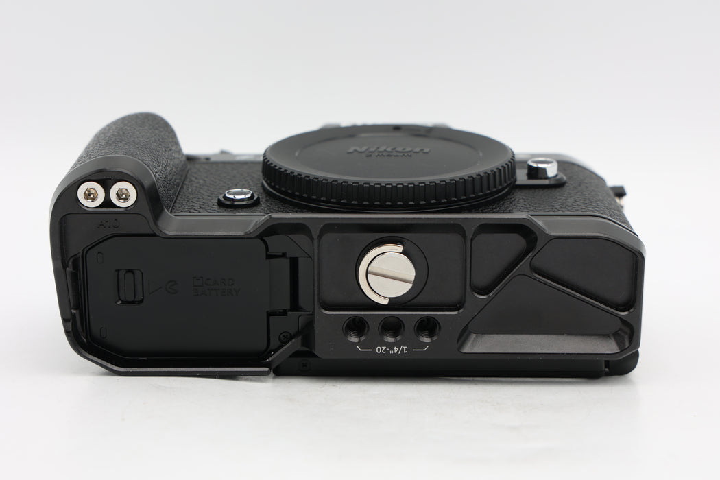 Used Nikon ZF W/Grip (EX)