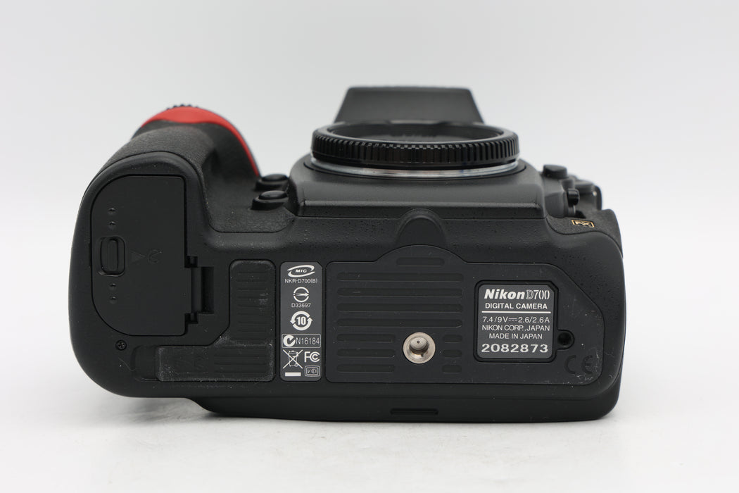 Used Nikon D700 Body w/ Grip (VG)