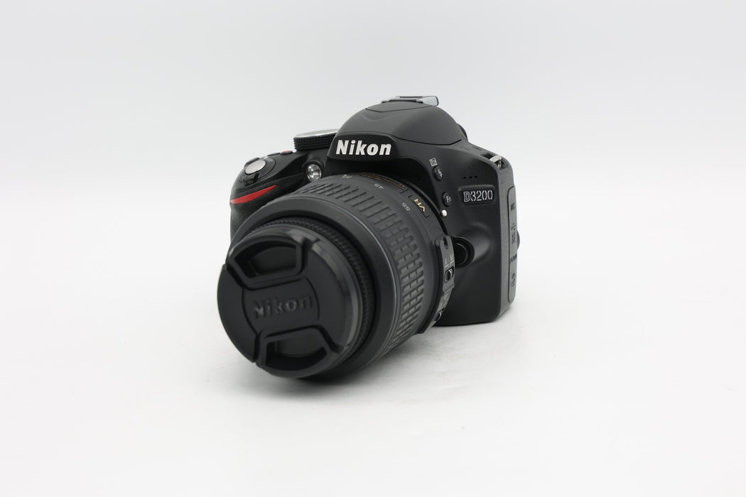 Used Nikon D3200 Kit (G)
