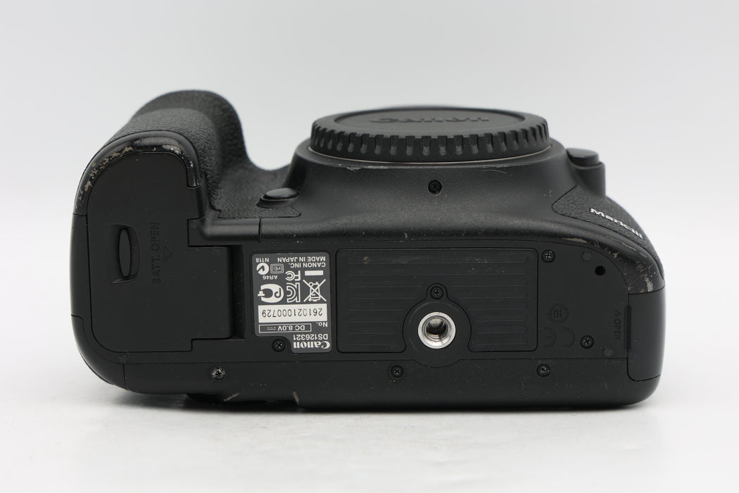 Used Canon 5D Mark III w/ Grip (Fair)