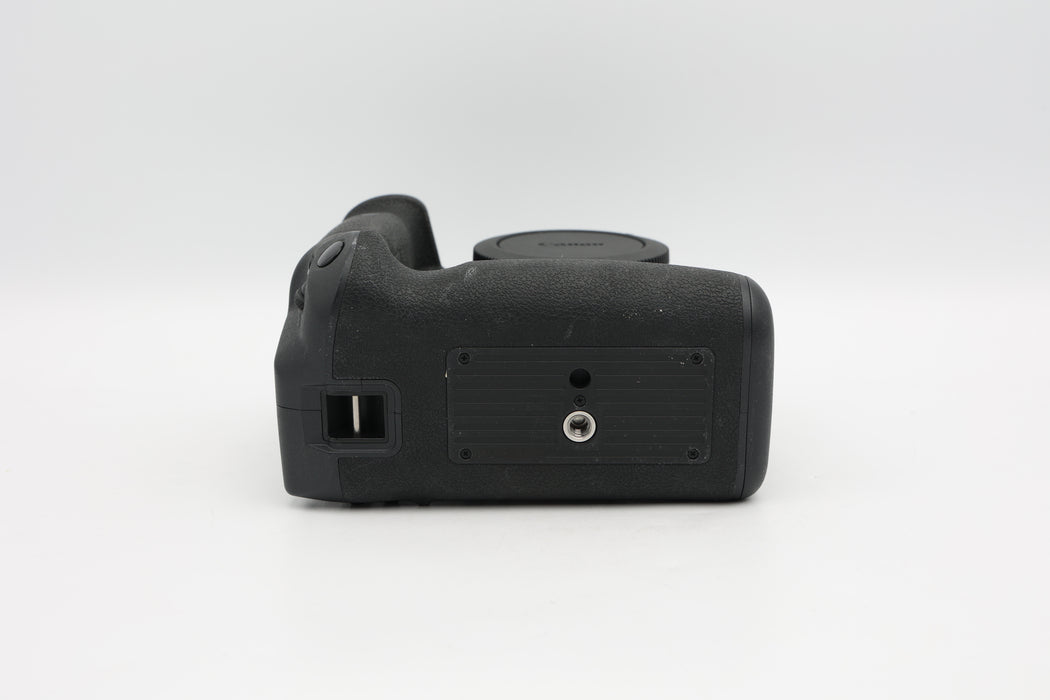 Used Canon EOS R5 W/BG-R10 (VG)