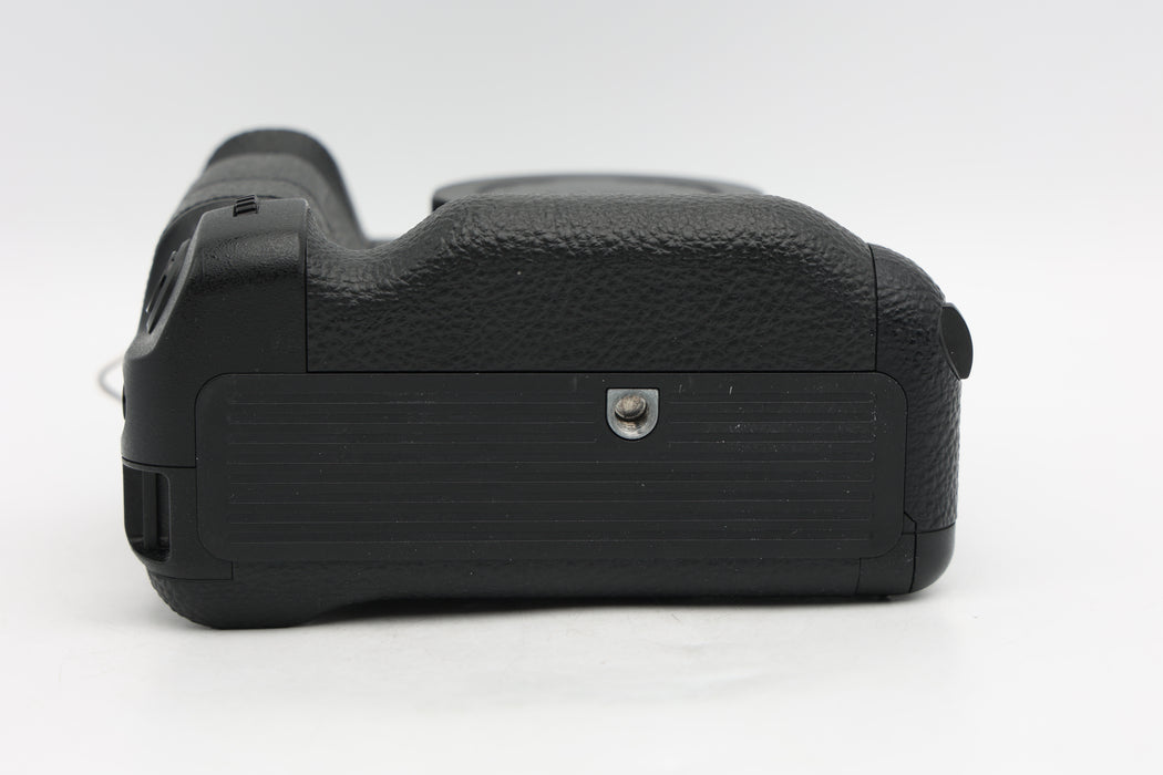 Used Sony A7R II w/ Grip (Fair)