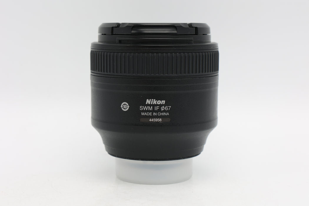 Used Nikon AF-S 85mm f1.8G (Good) Light coating damage