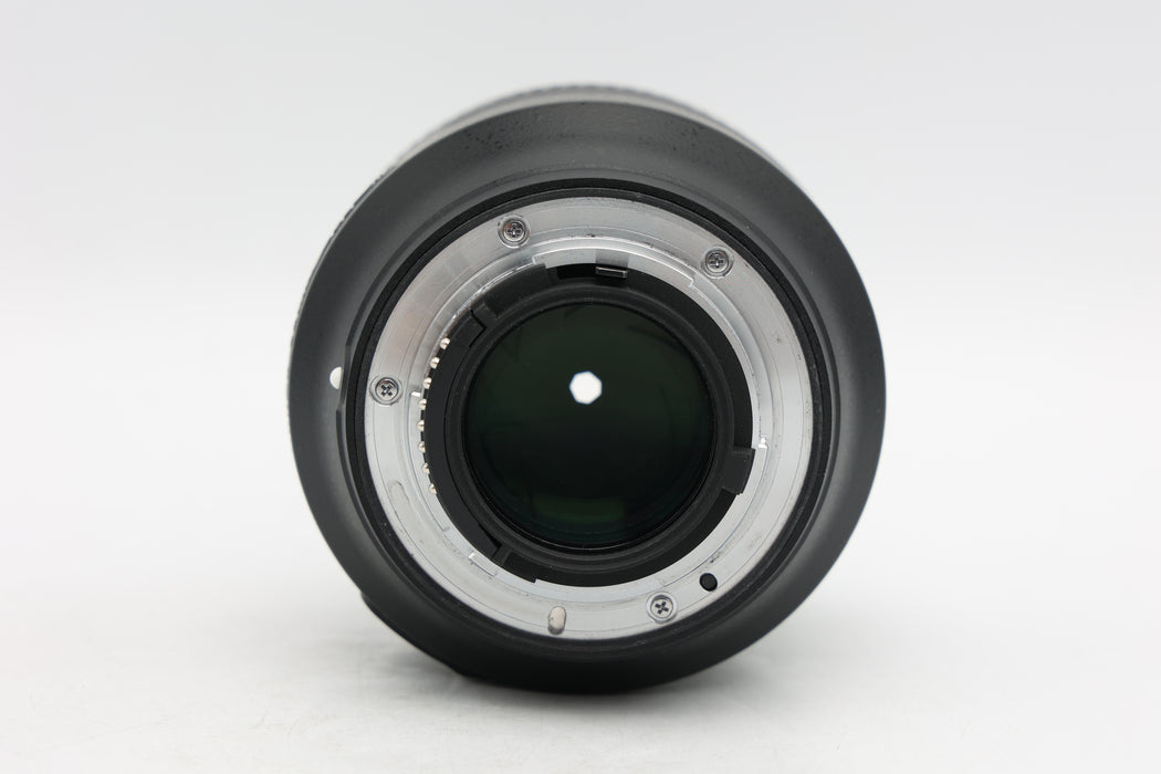 Used Nikon AF-S 85mm f1.8G (Good) Light coating damage