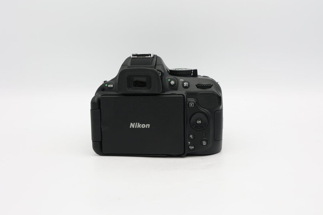 Used Nikon D5200 Kit (VG)