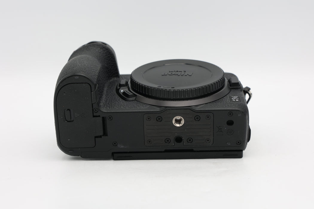 Used Nikon Z6 II (G) Scratch on back screen