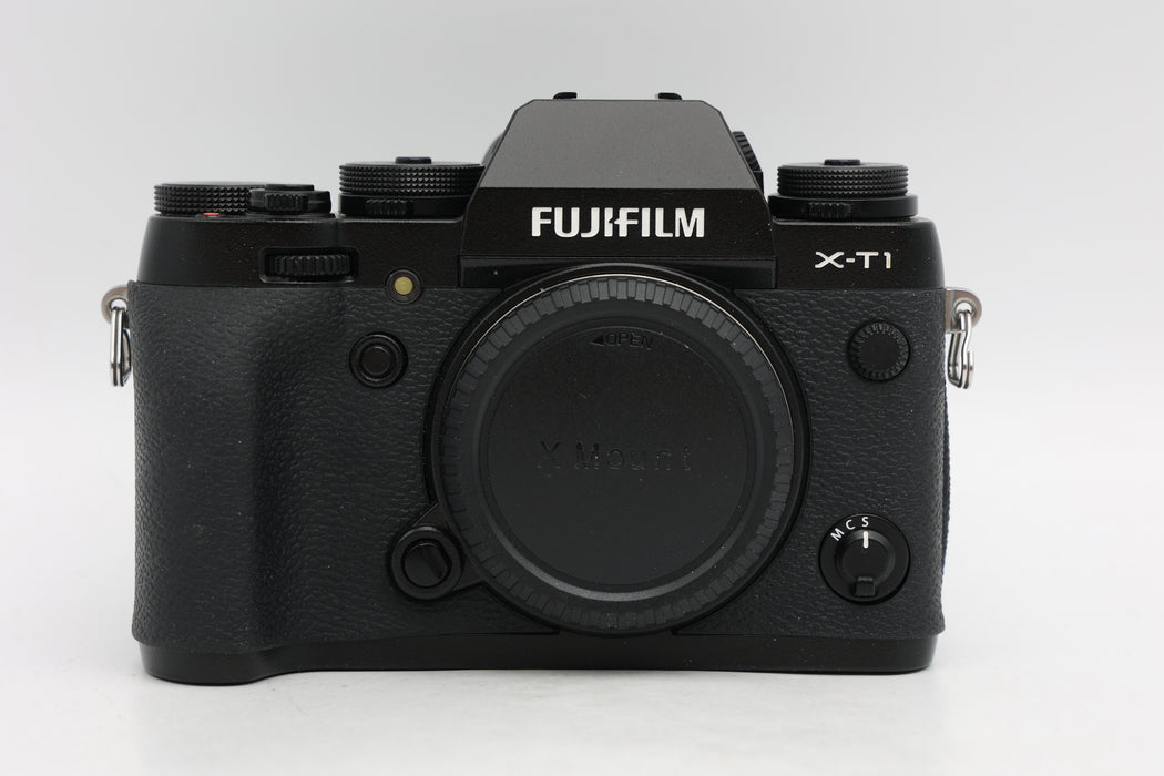 Used Fujifilm X-T1 Body (Fair) Loose rubber