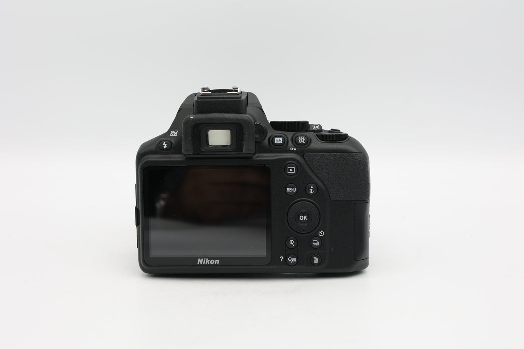 Used Nikon D3500 Kit