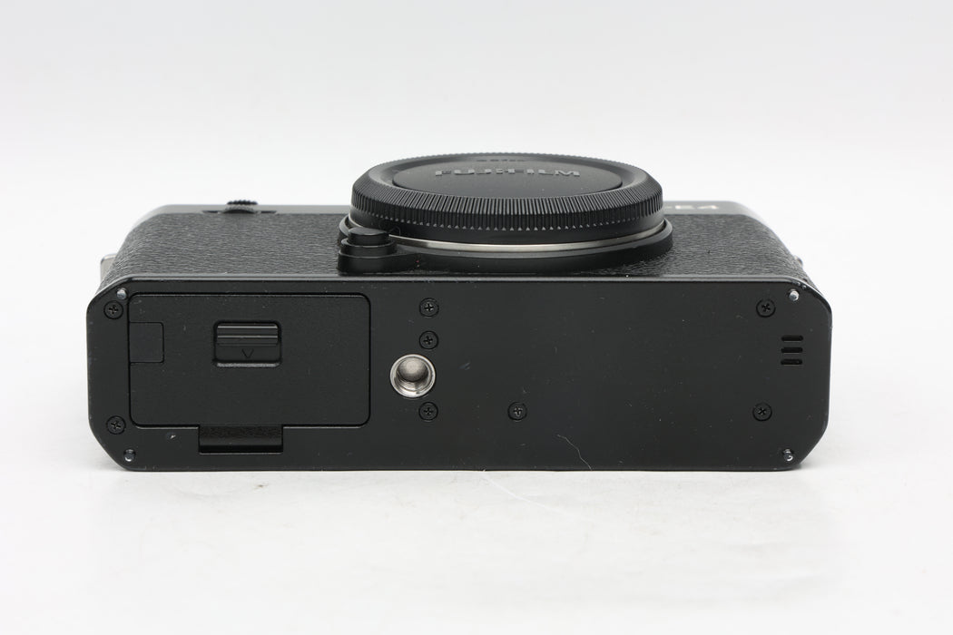 Used Fujifilm X-E4 Body (Fair) Damaged pixels on LCD