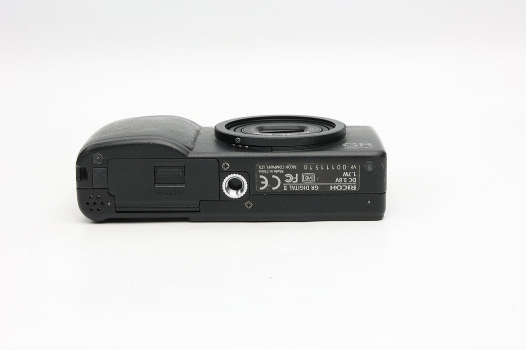 Used Ricoh GR Digital II (F)