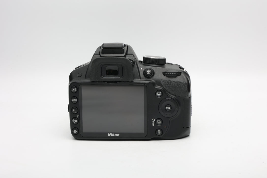 Used Nikon D3200 Kit (VG)