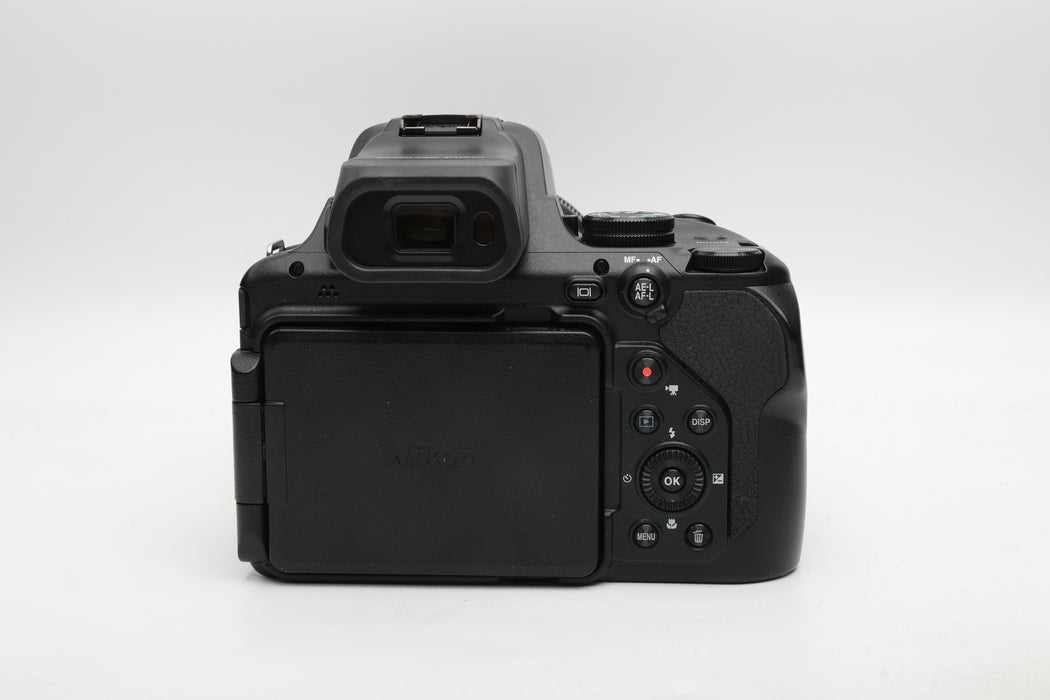 Used Nikon P1000 (G)