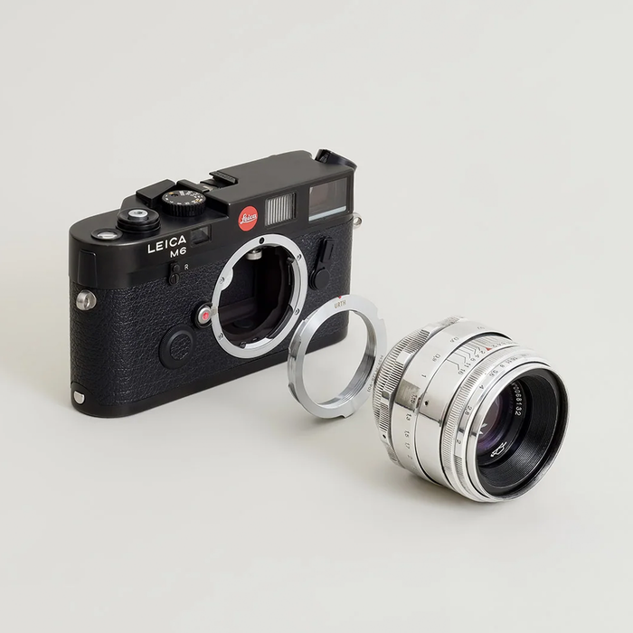 Urth Manual Lens Mount Adapter for Leica M39-Mount Lens to Leica M-Mount Camera Body with 28-90 Frame Lines